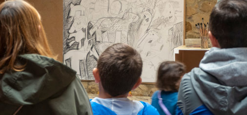 D. 11 junio 2023 / Talleres de creación FamiliarizArte: Visita-taller «Guernica»